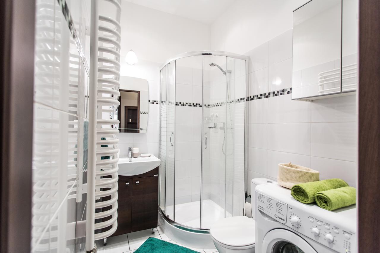 Homely Apartment'S Old Town Краков Экстерьер фото