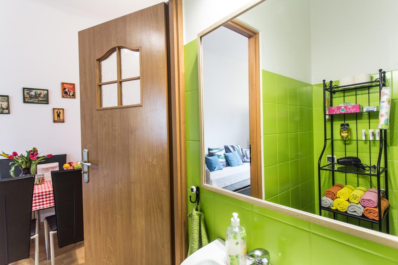 Homely Apartment'S Old Town Краков Экстерьер фото